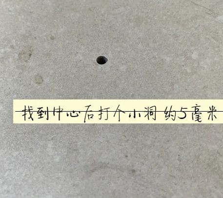 沈河瓷砖空鼓维修公司专业解答在瓷砖铺贴过程中，如果砂料搅拌不均匀，将会带来以下问题